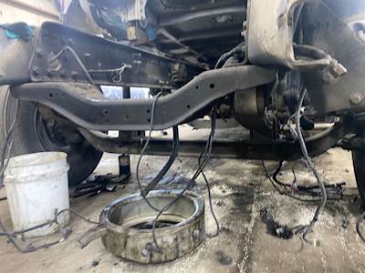 Freightliner Cascadia 125 Front Axle Assembly