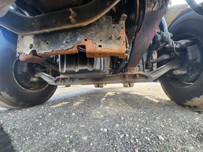 Freightliner Cascadia 125 Front Axle Assembly