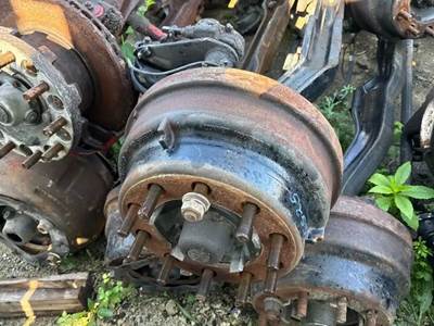 Freightliner Cascadia 125 Front Axle Assembly