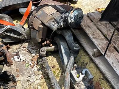 Freightliner Cascadia 125 Front Axle Assembly