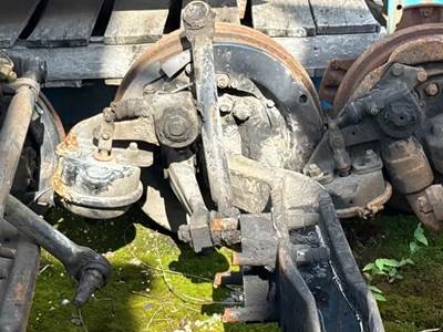 Freightliner Cascadia 125 Front Axle Assembly