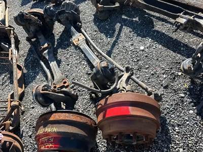 Freightliner Cascadia 125 Front Axle Assembly