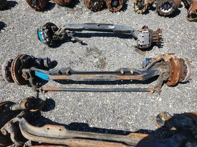 Freightliner Cascadia 125 Front Axle Assembly
