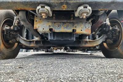 Freightliner Cascadia 125 Front Axle Assembly