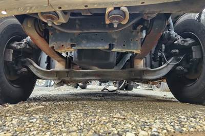 Freightliner Cascadia 125 Front Axle Assembly