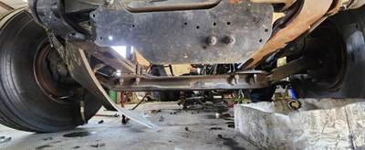 Freightliner Cascadia 126 Front Axle Assembly