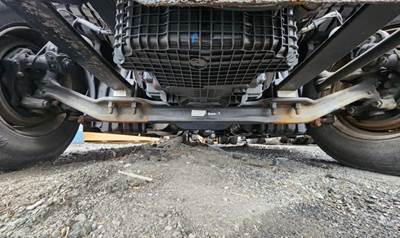 Freightliner Cascadia 126 Front Axle Assembly