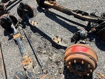 Freightliner Coronado 122 Front Axle Assembly for a 2014 Freightliner Coronado 12