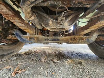 Freightliner FLC Front Axle Assembly