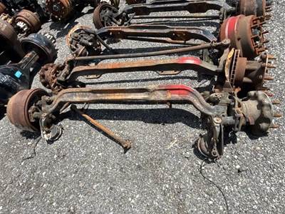 Freightliner FLD112SD Front Axle Assembly
