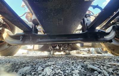 Freightliner FLD120 Front Axle Assembly