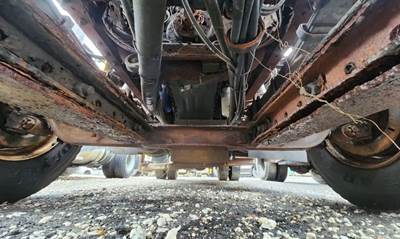 International 2574 Front Axle Assembly