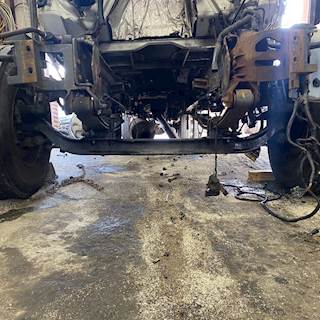 International 4300 Front Axle Assembly