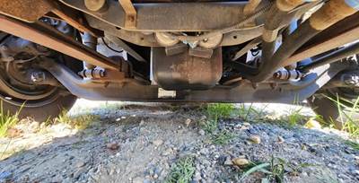 International 4300LP Front Axle Assembly for a 2009 International 4300 LP