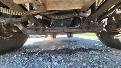 International 4400 Front Axle Assembly