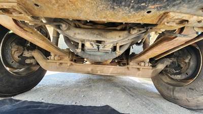International 4400 Front Axle Assembly