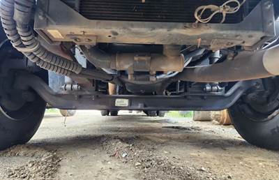 International 4400 Front Axle Assembly
