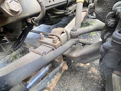 International 4900 Front Axle Assembly