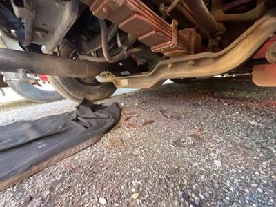 International 4900 Front Axle Assembly