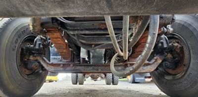 International 4900 Front Axle Assembly