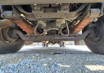 International 4900 Front Axle Assembly