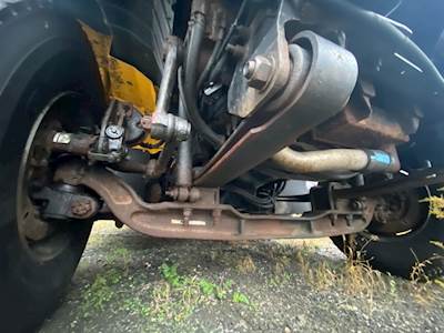 International 7400 Front Axle Assembly