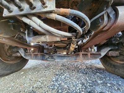 International 7400 Front Axle Assembly