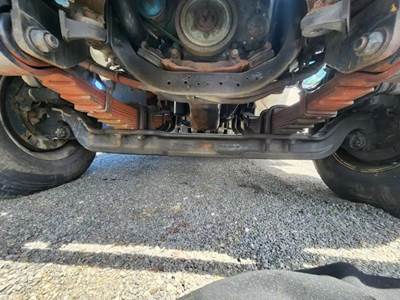 International 7500 Front Axle Assembly