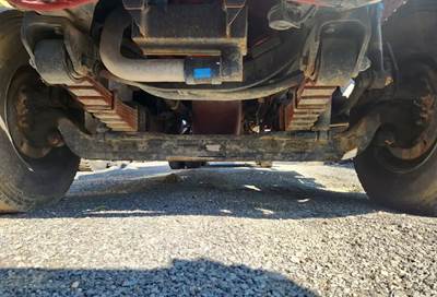 International 7600 Front Axle Assembly