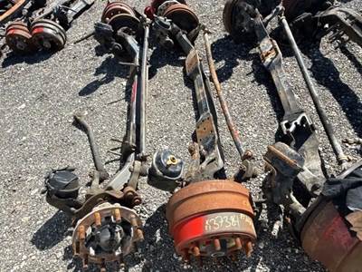 International 8600 Front Axle Assembly