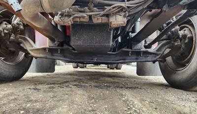 International 9400i Front Axle Assembly