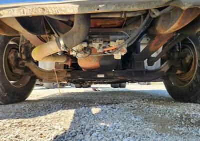 International 9400i Front Axle Assembly