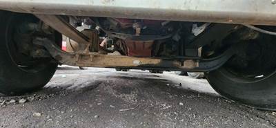 International 9900i Front Axle Assembly