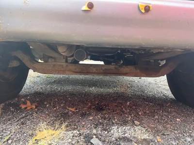 International DuraStar 4300 Front Axle Assembly