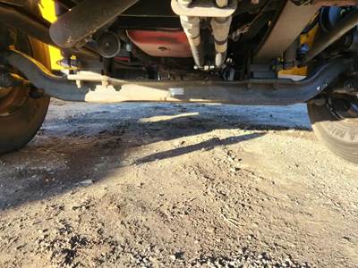 International DuraStar 4300 Front Axle Assembly