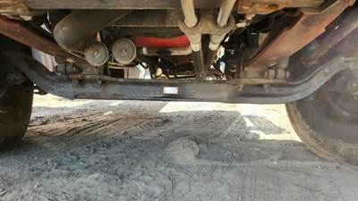 International DuraStar 4300 Front Axle Assembly