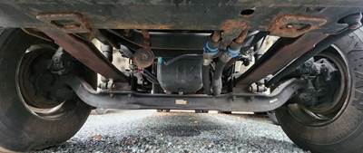 International DuraStar 4300 Front Axle Assembly