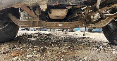 International DuraStar 4300 Front Axle Assembly