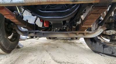 International F2275 Front Axle Assembly for a 1980 International F-2275