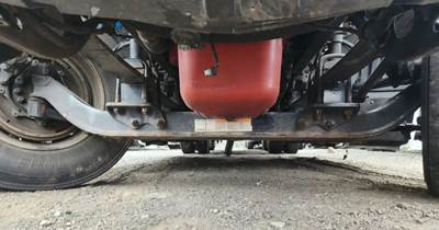 International LT625 Front Axle Assembly