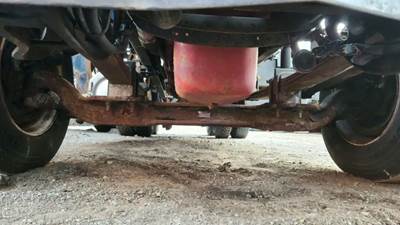 International LT625 Front Axle Assembly