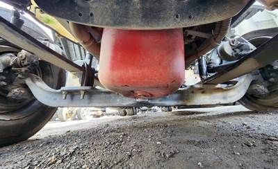 International LT625 Front Axle Assembly