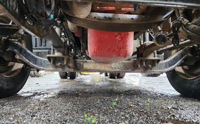 International LT625 Front Axle Assembly