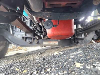 International LT625 Front Axle Assembly