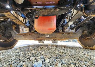 International LT625 Front Axle Assembly