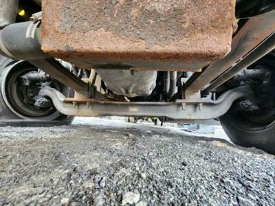 International RH613 Front Axle Assembly