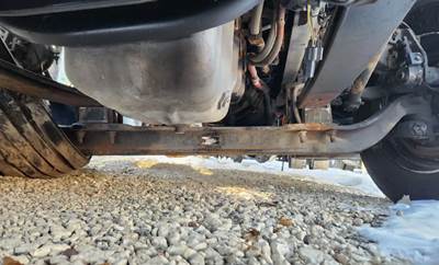 International RH613 Front Axle Assembly