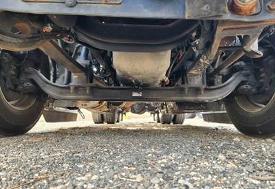 International RH613 Front Axle Assembly
