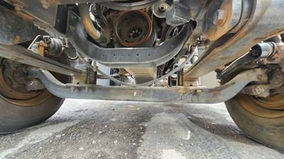 International WorkStar 7600 Front Axle Assembly