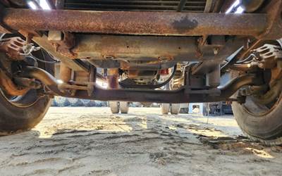 Isuzu FTR Front Axle Assembly